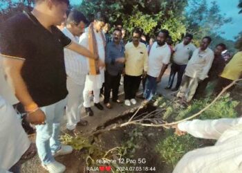 ତିର୍ତୋଲ ବିଧାୟକ ଡ଼. ରମାକାନ୍ତ ଭୋଇ : ଦେବୀ ନଦୀ ବାମ ପଟ ବନ୍ଧ ବୁଲି କାର୍ଯ୍ୟ ତଦାରଖ କଲେ