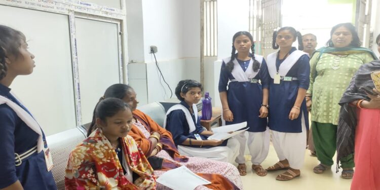 ଲକ୍ଷ୍ମୀପୁର ରେ ବ୍ୟାପିଲା ମେଲେରିଆ ଜ୍ବର , ବହୁ ଆବାସିକ ବିଦ୍ୟାଳୟ ୮୦ ରୁ ଊର୍ଦ୍ଧ୍ବ ଛାତ୍ର ଛାତ୍ରୀ ଆକ୍ରାନ୍ତ, ଡାକ୍ତରଖାନାରେ ଅନେକ ଭର୍ତ୍ତି