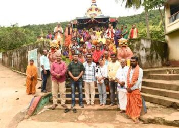 ଗଡର ଗ୍ରାମ ତରଫରୁ ବନବିଭାଗକୁ ନେଇ ଏକ ସଚେତନତା କାର୍ଯ୍ୟକ୍ରମ