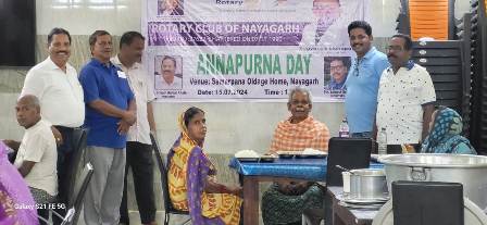 ବାହୁଡା ଯାତ୍ରା ଅବସରରେ ରୋଟାରୀ କ୍ଳବ୍ ତରଫରୁ ଅନ୍ନପୂର୍ଣ୍ଣା ଦିବସ ଓ ଜଳଛତ୍ର