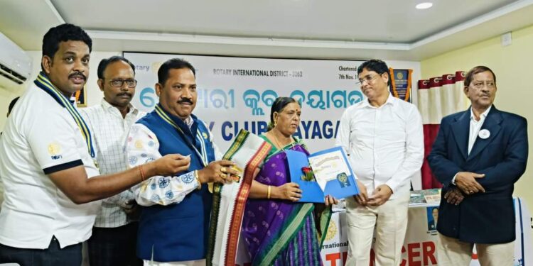 ନୟାଗଡ଼ ରୋଟାରୀ କ୍ଲବର ୩୫ ତମ ଅଧିଷ୍ଠାନ ଉତ୍ସବ ପାଳିତ : ସଚେତନ ହେବା ସବୁ ବିଜୟର ଚାବିକାଠି – ଅରୁଣ