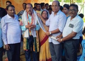 ଶିକ୍ଷକ ଦୁର୍ଯ୍ୟୋଧନ ମିଶ୍ରଙ୍କୁ ବିଦାୟକାଳୀନ ସମ୍ବର୍ଦ୍ଧନା