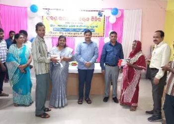 ନୂଆଗାଁ ବ୍ଲକ୍ ରେ ଶ୍ରବଣ ଉପକରଣ ବଣ୍ଟନ କଲେ ଦଶପଲ୍ଲା ବିଧାୟକ