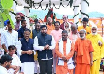 ସ୍ୱାମୀ ଲକ୍ଷ୍ମଣାନନ୍ଦ ସରସ୍ୱତୀ ଙ୍କ ୧୬ତମ ଶ୍ରଦ୍ଧାଞ୍ଜଳି ସଭା ଅନୁଷ୍ଠିତ, ଦୁଇ ମନ୍ତ୍ରୀ ଙ୍କ ଉପସ୍ଥିତରେ ହଜାର ହଜାର ଶ୍ରଦ୍ଧାଳୁ ଙ୍କ ସମାଗମ