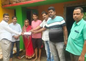 ବିଦ୍ୟୁତ ଆଘାତରେ ମୃତକ ପରିବାରକୁ ସହୟତା ପ୍ରଦାନ