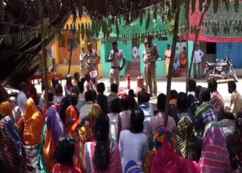 ଗଡର ଗ୍ରାମରେ ଅଗ୍ନିଶମ ବିଭାଗର ସଚେତନ କାର୍ଯ୍ୟକ୍ରର୍ମ