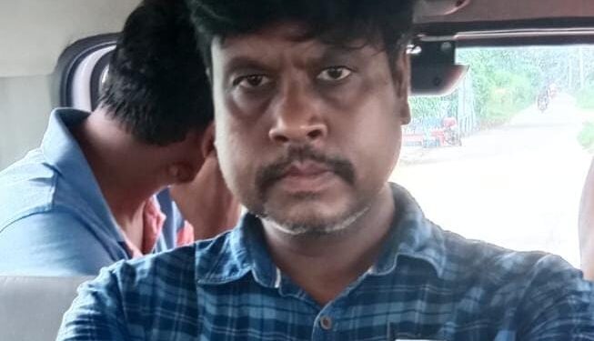 REVENUE INSPECTOR (RI), MALLIKAPUR, BALIKUDA TAHASIL, JAGATSINGHPUR TRAPPED BY ODISHA VIGILANCE WHILE TAKING BRIBE RS.5,000/-