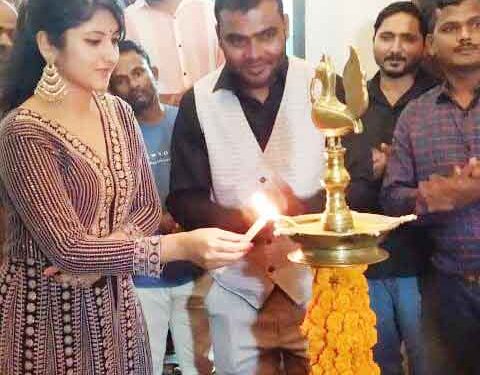 ହୋଟେଲ ଦ ନ୍ୟୁ ମାରିୟନ୍‌ରେ ‘ସିଲ୍କ ଇଣ୍ଡିଆ’ ପ୍ରଦର୍ଶନୀ  ଆରମ୍ଭ