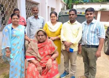 ହୁଇଲ୍ ଚେୟାର ପ୍ରଦାନ  କଲେ ନୂଆଗାଁ ବ୍ଲକ୍ ଅଧ୍ୟକ୍ଷା