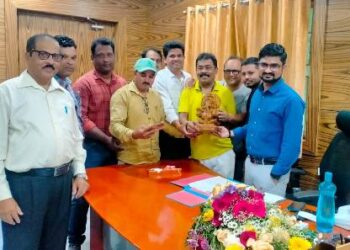 ଜିଲ୍ଲା ମିଡିଆ ଫୋରମ୍ ପକ୍ଷରୁ ଜିଲ୍ଲାପାଳଙ୍କୁ ବିଦାୟ କାଳୀନ ସମ୍ବଧର୍ନା