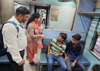 वाणीविहार पैसेंजर हॉल्ट पर”औचक टिकट जांच अभियान”