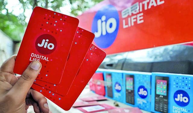 ଏକ ସପ୍ତାହରୁ ଉର୍ଦ୍ଧ ଦିନହେଲା ଜିଓ ନେଟ୍‌ୱର୍କ ସେବା ବାଧାପ୍ରାପ୍ତ