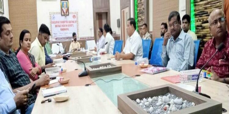 କନ୍ଧମାଳ ଜିଲା ସ୍ୱାସ୍ଥ୍ୟ ସମିତିର କାର୍ଯ୍ୟନିର୍ବାହୀ କମିଟି ବୈଠକ ରେ ନିଷ୍ପତି : ମହାପ୍ରୟାଣ ଗାଡ଼ି ବଦଳରେ ବ୍ୟବହାର ହେବ ୧୦୮ ଆମ୍ବୁଲାନ୍ସ