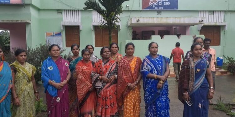 କାଟିଙ୍ଗିଆରେ ଚୋରା ମଦ କାରବାର ବୃଦ୍ଧି ଯୋଗୁଁ ମଦ ମୃତ୍ୟୁ ଭୟ : କାର୍ଯ୍ୟନୁଷ୍ଠାନ ନେବାକୁ ମହିଳାଙ୍କ ଦାବି