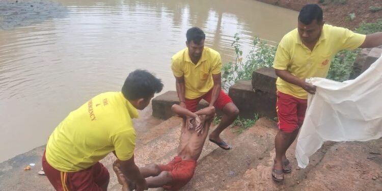 ଗାଧୋଇବାକୁ ଯାଇଥିବା ବେଳେ ଅଘଟଣ : ପୋଖରୀରେ ବୁଡ଼ି ଚାଲିଗଲା ଜଣକ ଜୀବନ