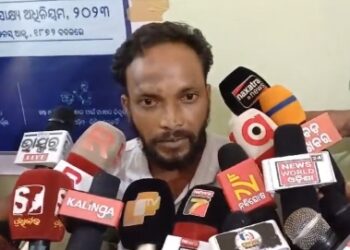 ମାହାଙ୍ଗା ଥାନା ସମ୍ମୁଖରେ ମହିଳାଙ୍କ ଆତ୍ମାହୁତି ଘଟଣା ପଛରେ କିଏ ..? ପୁଲିସ ନା ଆଉକିଏ