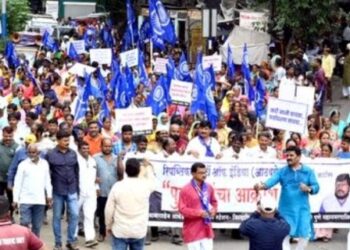 Headline: Protest march of flood victims organized by ‘Repay’ in Pune from Collector’s Office to Pune Municipal Corporation