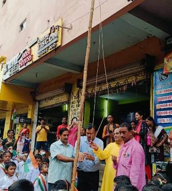 କଳିଙ୍ଗ ସ୍ମାର୍ଟ ସ୍କୁଲ ରେ ସ୍ୱାଧୀନତା ଦିବସ ପାଳିତ ପରିବାର ପାଇଁ ଗଛଟିଏ ବଣ୍ଟନ