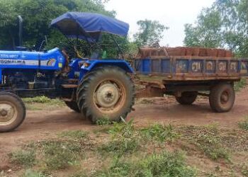 ମାଙ୍କେଡା ପଥର ବୋଝେଇ ଟ୍ରାକ୍ଟର ଜବତ