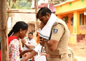 ଗଡର ଗ୍ରାମରେ ପୋଲିସ ବିଭାଗକୁ ନେଇ ସଚେତନ କାର୍ଯ୍ୟକ୍ରମ