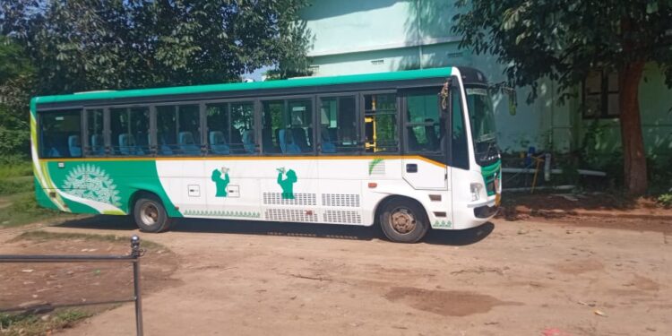 ମୋ ବସ୍ ଗୋଷ୍ଠୀ ଉନ୍ନୟନ କାର୍ଯ୍ୟାଳୟରେ ସେଜ୍ୟ ଅବସ୍ଥାରେ ଶୋଇ ପଡିଛି : ପ୍ରଶାସନ ଅଣ ଦେଖା ଲୋକମାନଙ୍କୁ ଅସୁରକ୍ଷିତ ମନ ଭାବ