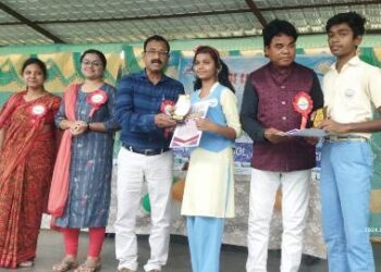 ଖପ୍ରାଖୋଲ ରେ ଓଡ଼ିଶା ଆଦର୍ଶ ବିଦ୍ୟାଳୟ ର ପ୍ରତିଷ୍ଠା ଦିବସ ପାଳିତ : ଉତ୍ତମ ଚରିତ୍ର ଗଠନ ସହ ଭଲ ମଣିଷ ହେବାକୁ ଆହ୍ଵାନ
