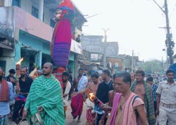ଚିଲିକାରେ ପାଣି ତୋଳା ଯାତ୍ରା ସାରି ବାହୁଡ଼ିଲେ ମା’ ଭଗବତୀ,ଦୁର୍ଗା ଅଷ୍ଟମୀରୁ ମା’ଙ୍କ ଶୟନ ଆରମ୍ଭ