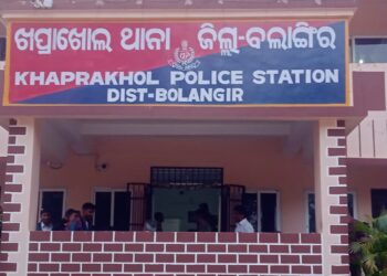 ପିଜୁଳି ଗଛରେ ଝୁଲୁଛି ମୃତ ଦେହ, ଖପ୍ରାଖୋଲ ପୋଲିସର ତନାଘନା ଜାରି