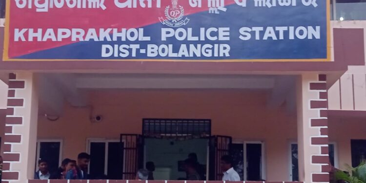 ପିଜୁଳି ଗଛରେ ଝୁଲୁଛି ମୃତ ଦେହ, ଖପ୍ରାଖୋଲ ପୋଲିସର ତନାଘନା ଜାରି