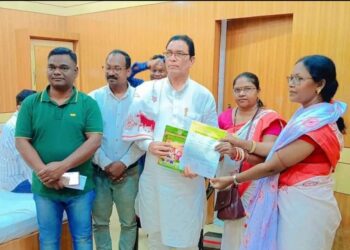 ଭୂମିଜ ଭାଷାକୁ ଅବହେଳା ପ୍ରତିବାଦରେ ସାଂସଦଙ୍କୁ ଦାବିପତ୍ର