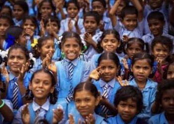 ପ୍ରଥମ ରୁ ଅଷ୍ଟମ ଶ୍ରେଣୀ ଛାତ୍ର ଛାତ୍ରୀଙ୍କୁ ନୂତନ ପୋଷାକ ମିଳିବ କେବେ ?  ସରକାର ଭୁଲିଗଲେ କୀ ?  
