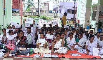 ଦୃତୀୟ ଦିନରେ ପହଞ୍ଚିଲା ଗଜପତିରେ ର୍ନସିଂ ଅଫିସରଙ୍କ ସମ୍ପୂର୍ଣ କାର୍ଯ୍ୟ ବନ୍ଦ ଆନ୍ଦୋଳନ, ସ୍ୱାସ୍ଥ୍ୟସେବା ପ୍ରଭାବିତ