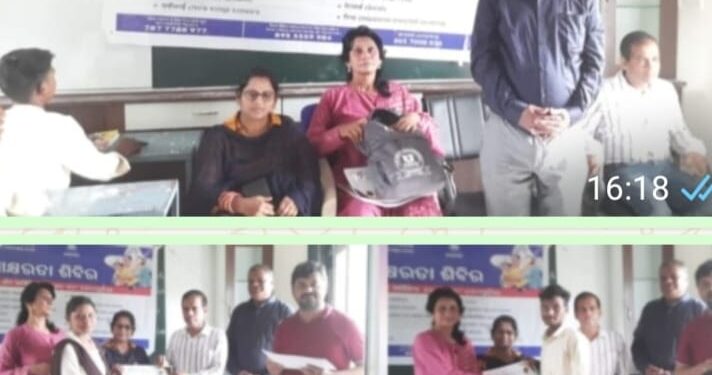 ରାୟଗଡ଼ ବ୍ଲକ ସେବକପୂର୍ ଗ୍ରାମ ସ୍ଥିତ ପର୍ଶୁରାମ ଗୁରୁକୁଳ କନିଷ୍ଠ ମହାବିଦ୍ୟାଳୟ ଠାରେ ଫିନୋ ବ୍ୟାଙ୍କ୍ ପକ୍ଷରୁ ଆର୍ଥିକ ସ୍ବାକ୍ଷରିତା ସଚେତନା କାର୍ଯ୍ୟକ୍ରମ ଅନୁଷ୍ଠିତ