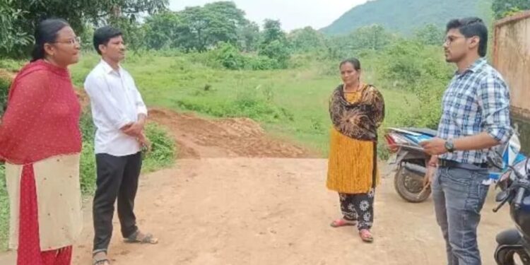 ଗଜପତି ଜିଲ୍ଳାର ଗୋଷାଣି ଛାତ୍ରୀ ନିବାସ ଦାୟିତ୍ବରେ ଥିବା ଅଧିକାରୀ ଙ୍କ ଦାୟିତ୍ଵ ହୀନତା କୁ ନେଇ ଅଭିଭାବକ ମହଲରେ ଅସନ୍ତୋଷ