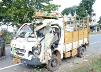 ଟ୍ରକ୍ ପଛକୁ ଧକ୍କା ଦେଲା ଟାଟାଏସି – ୨ ଶ୍ରମିକ ମୃତ, ଚାଳକ ଗୁରୁତର