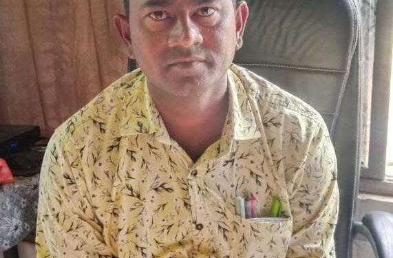 PRINCIPAL, GOVT HIGHER SECONDARY SCHOOL, GOPALPUR, DIST- KALAHANDI TRAPPED BY ODISHA VIGILANCE WHILE ACCEPTING BRIBE RS.10,000/-