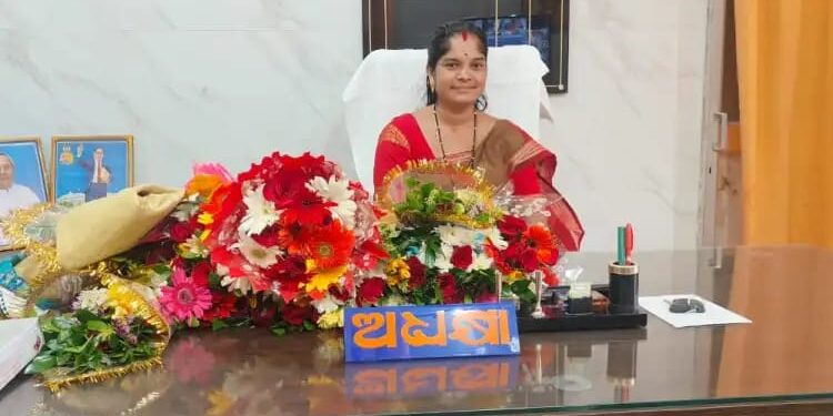 ଫୁଲବାଣୀ ପୌରାଅଧ୍ଯକ୍ଷା ଦାୟିତ୍ବ ନେଲେ ଉପାଧ୍ଯକ୍ଷା ପାୟଲ ବେହେରା