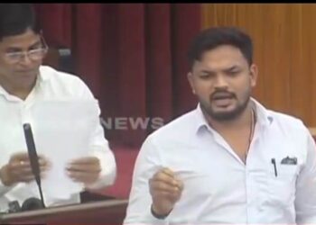 ଆମ ଲଷ୍ମୀପୁର ଯୁବ ବିଧାୟକ ଶ୍ରୀଯୁକ୍ତ ପବିତ୍ର ସାଉଁନ୍ତା : ଗୃହ ଓ ନଗର ଉନ୍ନୟନ ମନ୍ତ୍ରୀଙ୍କୁ ବିଧାନସଭାରେ ଦାବି ଦହରାଇଥିଲେ