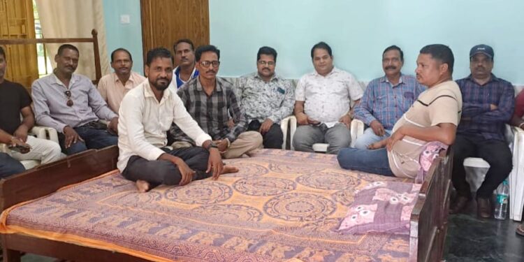 ବିଭିନ୍ନ ବ୍ଲକରେ ଉତ୍କଳ ସାମ୍ବାଦିକ ସଂଘ ସାଂଗଠନିକ ବୈଠକ : ଆତ୍ମସ୍ୱାର୍ଥ ନୁହେଁ, ଏକତାକୁ ଗୁରୁତ୍ୱ