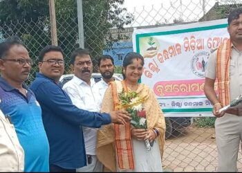 କନ୍ଧମାଳ ଜ଼ିଲ୍ଲା ମିଡ଼ିଆ ଫୋରମ ପକ୍ଷରୁ ବୃକ୍ଷରୋପଣ କାର୍ଯ୍ଯକ୍ରମ
