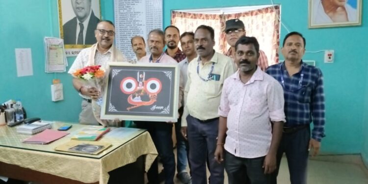ଉପ ନିର୍ଦ୍ଦେଶକ ଙ୍କ ସୂଚନା ଓ ଲୋକ ସମ୍ପର୍କ କାର୍ଯ୍ୟାଳୟ ପରିଦର୍ଶନ