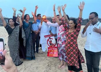 ବେଳାଭୂମି ରେ ମଦ କୁଡ଼ିଆ ବନ୍ଦ ନିଷ୍ପତ୍ତି ପାଇଁ ବିଜୟ ଉତ୍ସବ
