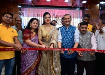 ଭୂବନେଶ୍ବର ଅରୁନ୍ଧତୀ ଜୁଏଲର୍ସର ନୂତନ ଓ ବୃହତ୍ତ ଅତ୍ୟାଧୁନିକ ନୂତନ ଫ୍ଲାଗସିପ ସୋରୁମ ଉଦଘାଟିତ