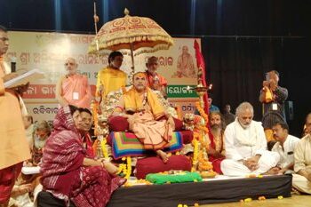 ଯେଉଁ ଦଳ ଗୋହତ୍ୟା ବନ୍ଦ କରିବାକୁ ଶପଥ ନେବ, ସେହି ଦଳକୁ ହିନ୍ଦୁ ଭୋଟ ଦିଅ : ଶଙ୍କରାଚାର୍ଯ୍ୟ ଜ୍ୟୋର୍ତିପୀଠ
