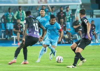 Ten-man Odisha FC salvage a point in Mumbai