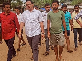 ବାତ୍ୟା ଦାନାକୁ ନେଇ ବାଙ୍କୀ ବିଧାୟକଙ୍କ ସରଣ୍ଡା ଅଞ୍ଚଳର ସ୍ଥିତି ସମୀକ୍ଷା  
