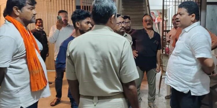 ବାଙ୍କୀ ବିଜେପି ପକ୍ଷରୁ ଉପଖଣ୍ଡର ବିଭିନ୍ନ ବାତ୍ୟା ଅଞ୍ଚଳ ପରିଦର୍ଶନ କରି ସମୀକ୍ଷା