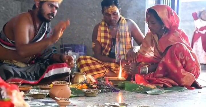 ଛେଲାଗଡ଼ କପିଳେଶ୍ୱର ମନ୍ଦିରରେ କାର୍ତ୍ତିକ ମାସର ପ୍ରାରମ୍ଭରେ ମାସବ୍ୟାପି ହୋମ ଯଜ୍ଞ ନାମ ଯଜ୍ଞ ଓ ଅନ୍ନ ଯଜ୍ଞ ଆରମ୍ଭ