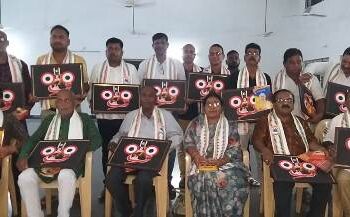ସିଏମସି ୫୯ ୱାର୍ଡ କର୍ପୋରେଟରଙ୍କ ପକ୍ଷରୁ ଆଞ୍ଚଳିକ ଶାନ୍ତି କମିଟିର କର୍ମକର୍ତ୍ତାଙ୍କୁ ସମ୍ବର୍ଦ୍ଧନା
