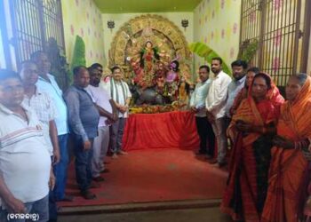 ମା ଦଶଭୂଜାଙ୍କୁ ଦର୍ଶନ କରି ଜନସାଧାରଣଙ୍କ ସୁଖ, ସମୃଦ୍ଧି କାମନା କଲେ ଦଶପଲ୍ଲା ବିଧାୟକ